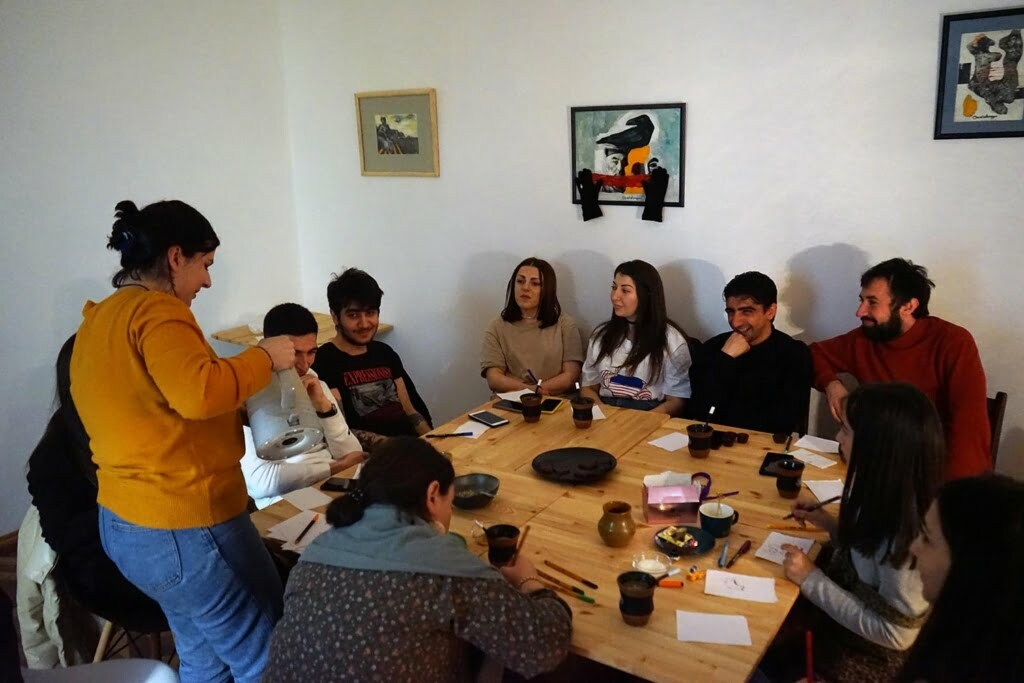 iso coworking space mate drinking day մատե