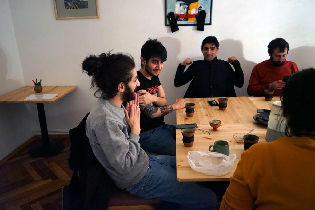 iso coworking space mate drinking day մատե