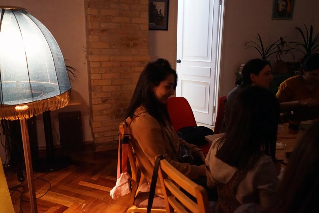 iso coworking space mate drinking day մատե
